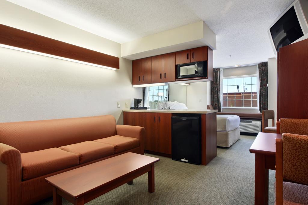 Hotel Microtel & By Wyndham