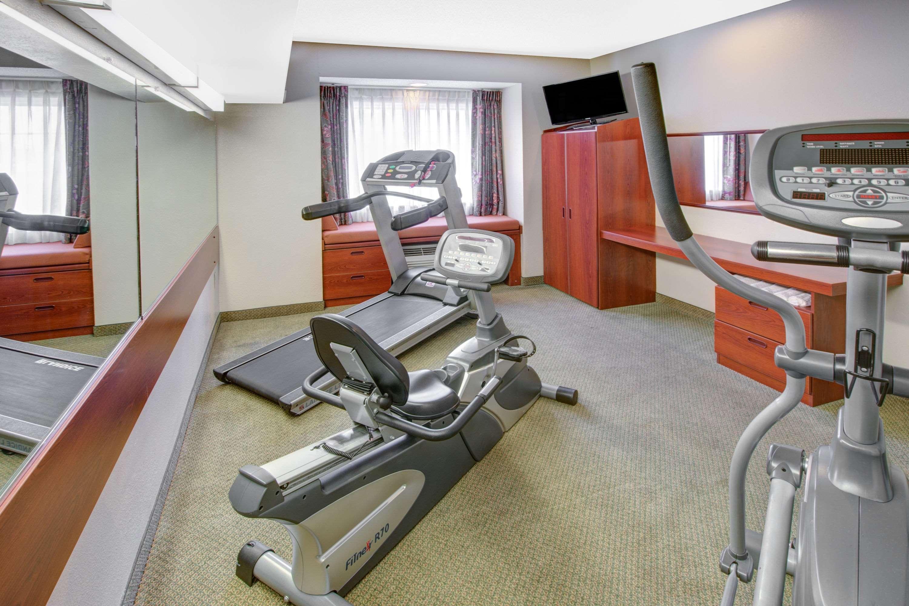 Microtel & By Wyndham 2*