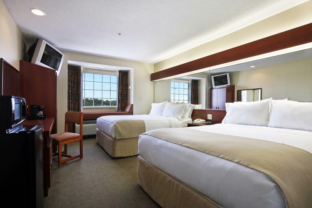 Hotel Microtel & By Wyndham